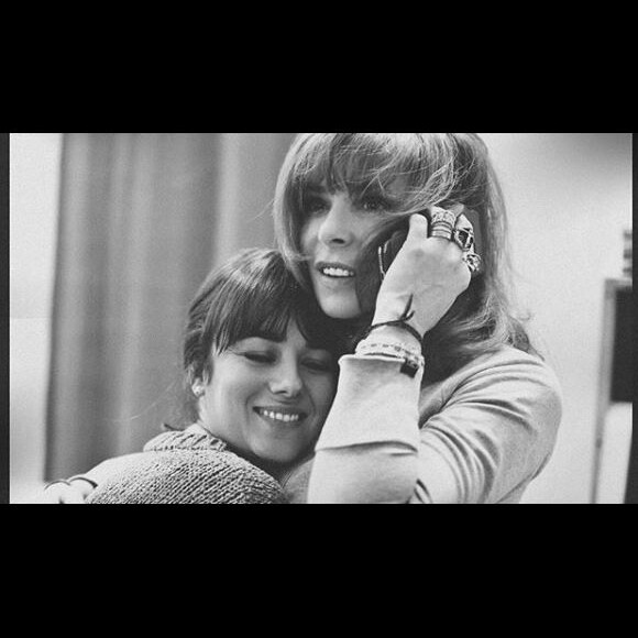 Alizée souhaite un joyeux anniversaire à Mylène Farmer pour ses 57 ans le 12 septembre 2018.
