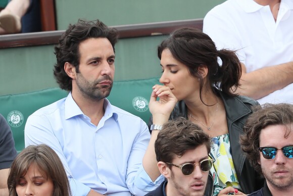 Laurie Cholewa et son fiancé Greg Levy dans les tribunes des internationaux de tennis de Roland Garros à Paris, France, le 3 juin 2018. © Dominique Jacovides - Cyril Moreau/Bestimage