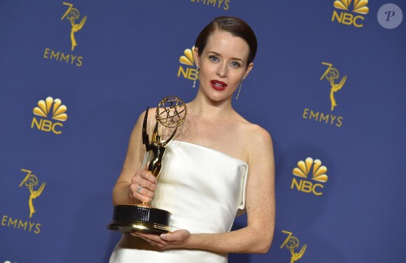 Claire Foy récompensée à la 70e cérémonie des Emmy Awards au Microsoft Theatre de Los Angeles, le 17 septembre 2018