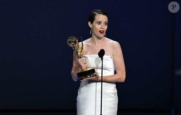 Claire Foy récompensée à la 70e cérémonie des Emmy Awards au Microsoft Theatre de Los Angeles, le 17 septembre 2018