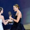 Claire Foy récompensée à la 70e cérémonie des Emmy Awards au Microsoft Theatre de Los Angeles, le 17 septembre 2018