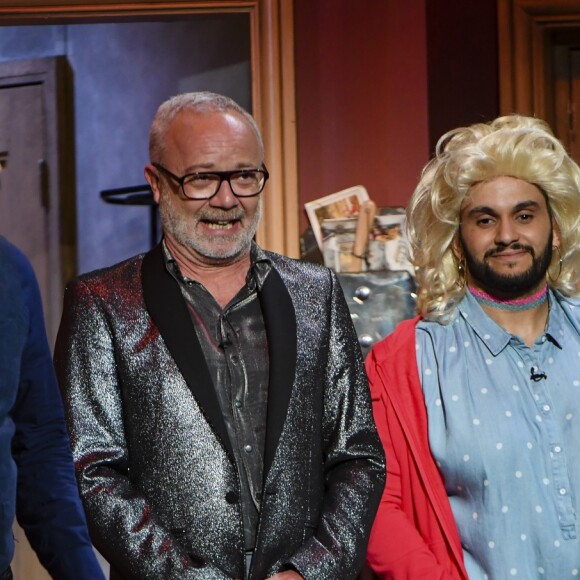 Exclusif - Kad Merad, Olivier Baroux et Malik Bentalha (sketch "Télémagouilles") - Enregistrement de l'émission "On refait les grands duos d'humour" au Théâtre de Paris, le 29 mai 2018. Diffusion sur France 3 le 21 septembre à 21 © Romuald Meigneux-Pierre Pérusseau / Bestimage