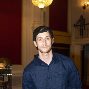 Exclusif - Jean-Baptiste Maunier - Backstage de l'enregistrement de l'émission "On refait les grands duos d'humour" au Théâtre de Paris, le 29 mai 2018. Diffusion sur France 3 le 21 septembre à 21 © Romuald Meigneux-Pierre Pérusseau / Bestimage