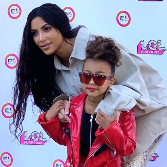 Exclusif - Kim Kardashian et sa fille North West lors du LOL Kids Fashion Show à Los Angeles le 22 septembre 2018.