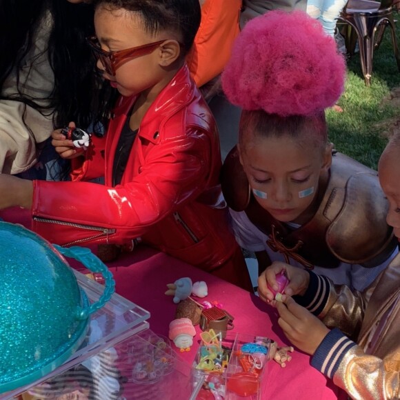 Exclusif - Kim Kardashian et sa fille North West lors du LOL Kids Fashion Show à Los Angeles le 22 septembre 2018.