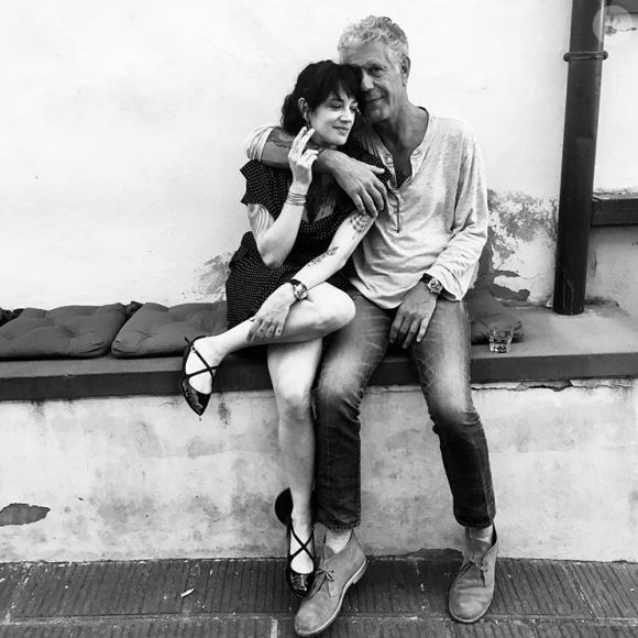 Asia Argento et Anthony Bourdain - photo postée sur Instagram le 27 mai 2018.