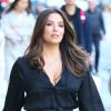 Eva Longoria se promène avec son amie Maria Bravo et son compagnon dans les rues de Paris. Le 24 septembre 2018