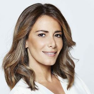 Elsa Fayer, animatrice de l'émission "10 couples parfaits" sur NT1.