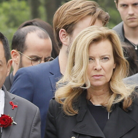 Jean-Luc Romero, Valérie Trierweiler - Obsèques de Christophe Michel (mari de JL Romero) au crématorium du cimetière du Père Lachaise à Paris le 6 juin 2018.