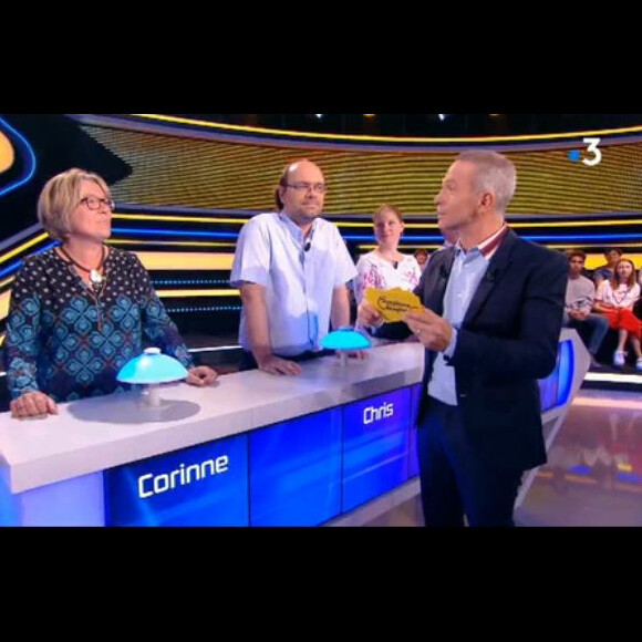 Samuel Etienne dans "Questions pour un champion" - France 3