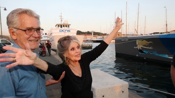 Brigitte Bardot, "émue", fête ses 84 ans avec un tendre baiser de son époux