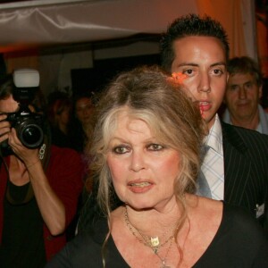 Archives - Brigitte Bardot et son mari Bernard d'Ormale lors de la 6ème édition du Festival de la fiction TV à Saint-Tropez, le 18 septembre 2004. © Frédéric Piau/Bestimage