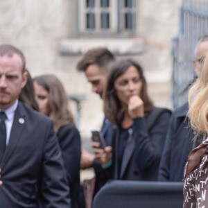 Natalia Vodianova arrive au défilé Valentino prêt-à-porter printemps / été 2019 aux Invalides à Paris le 30 septembre 2018. © CVS / Veeren / Bestimage