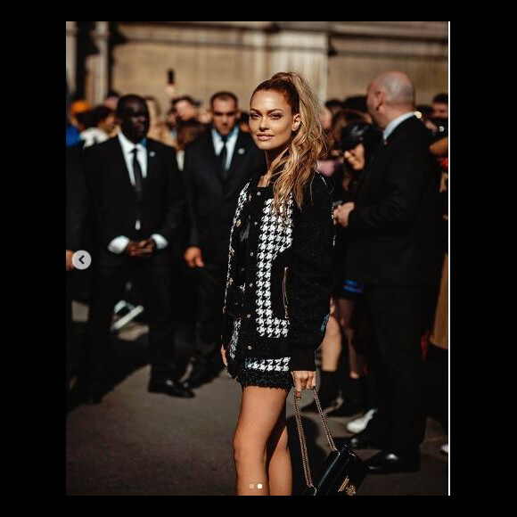 Caroline Receveur lors de la Fashion Week à Paris - Instagram, 2018