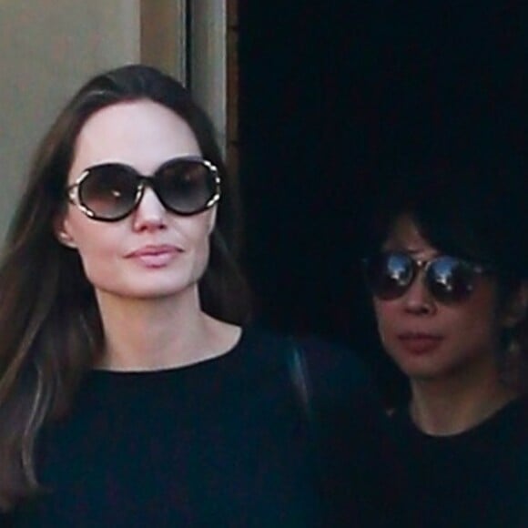 Exclusif - L'actrice Angelina Jolie emmène ses enfants Shiloh et Pax pour le déjeuner dans un bar à sushi à Los Angeles le 22 septembre 2018.