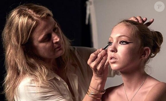 La fille de Kate Moss, Lila, maquillée par Diane Kendal pour Marc Jacobs Beauty.