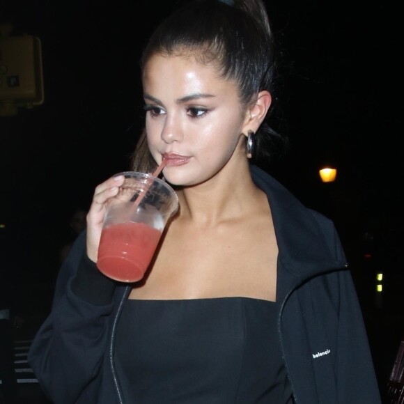 Selena Gomez sort d' un restaurant pendant la fashion week à New york Le 08 Septembre 2018