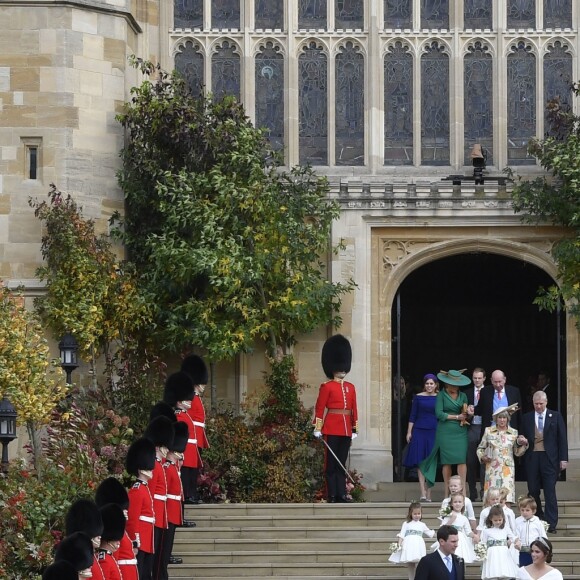 La princesse Eugenie d'York, son mari Jack Brooksbank, Sarah Ferguson, duchesse d'York, la princesse Beatrice d'York, Nicola et George Brooksbank - Sorties après la cérémonie de mariage de la princesse Eugenie d'York et Jack Brooksbank en la chapelle Saint-George au château de Windsor, Royaume Uni, le 12 octobre 2018.