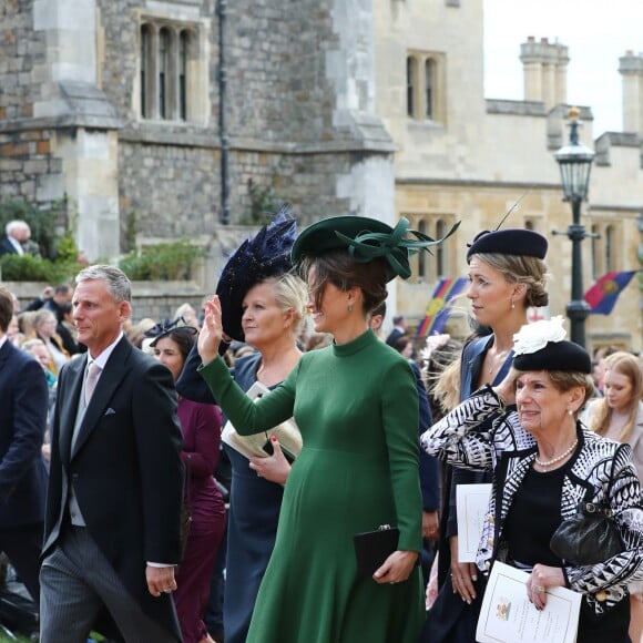 Pippa Middleton enceinte - Sorties après la cérémonie de mariage de la princesse Eugenie d'York et Jack Brooksbank en la chapelle Saint-George au château de Windsor, Royaume Uni, le 12 octobre 2018.