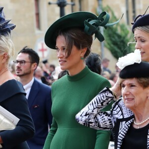 Pippa Middleton enceinte - Sorties après la cérémonie de mariage de la princesse Eugenie d'York et Jack Brooksbank en la chapelle Saint-George au château de Windsor, Royaume Uni, le 12 octobre 2018.