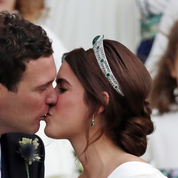 La princesse Eugenie d'York et son mari Jack Brooksbank - Sorties après la cérémonie de mariage de la princesse Eugenie d'York et Jack Brooksbank en la chapelle Saint-George au château de Windsor, Royaume Uni, le 12 octobre 2018.