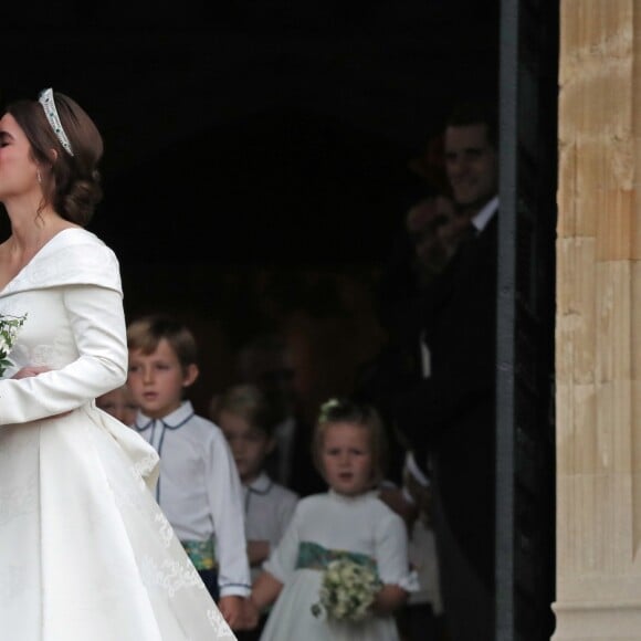 La princesse Eugenie d'York et son mari Jack Brooksbank - Sorties après la cérémonie de mariage de la princesse Eugenie d'York et Jack Brooksbank en la chapelle Saint-George au château de Windsor, Royaume Uni, le 12 octobre 2018.