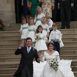 La princesse Eugenie d'York et son mari Jack Brooksbank - Sorties après la cérémonie de mariage de la princesse Eugenie d'York et Jack Brooksbank en la chapelle Saint-George au château de Windsor, Royaume Uni, le 12 octobre 2018.