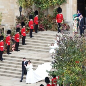 La princesse Eugenie d'York et son mari Jack Brooksbank - Sorties après la cérémonie de mariage de la princesse Eugenie d'York et Jack Brooksbank en la chapelle Saint-George au château de Windsor, Royaume Uni, le 12 octobre 2018.