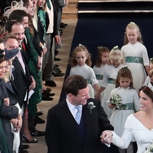 La princesse Eugenie d'York et son mari Jack Brooksbank - Sorties après la cérémonie de mariage de la princesse Eugenie d'York et Jack Brooksbank en la chapelle Saint-George au château de Windsor, Royaume Uni, le 12 octobre 2018.