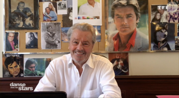 Alain Delon fait une déclaration à Fauve Hautot dans "Danse avec les stars 9" diffusé samedi 13 octobre 2018 - TF1