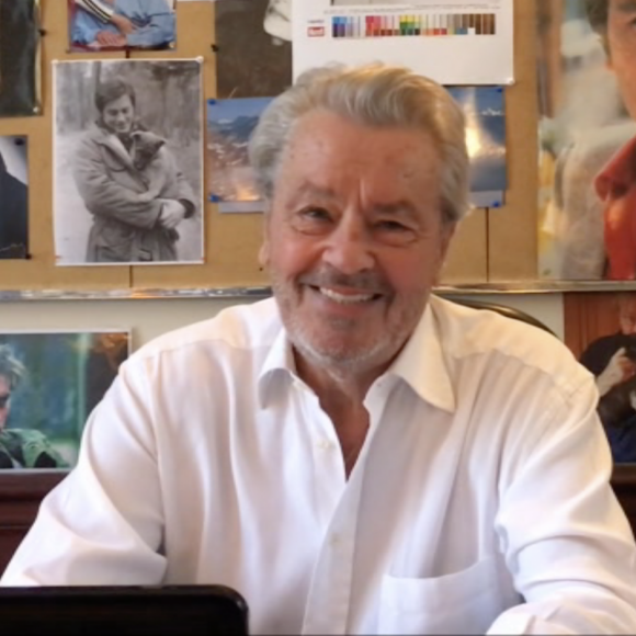Alain Delon fait une déclaration à Fauve Hautot dans "Danse avec les stars 9" diffusé samedi 13 octobre 2018 - TF1