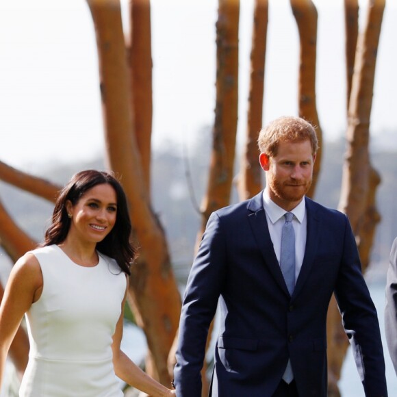 Le prince Harry, duc de Sussex et sa femme Meghan Markle, duchesse de Sussex (enceinte) rencontrent Peter Cosgrove (le Gouverneur général d'Australie) et sa femme Lynne Cosgrove à la "Admiralty House" lors de leur premier voyage officiel, le 16 octobre 2018.