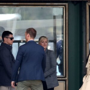 Le prince Harry et Meghan Markle arrivent sur le quai d'embarquement Man O'War Steps à Sydney, Australie, le 16 octobre 2018