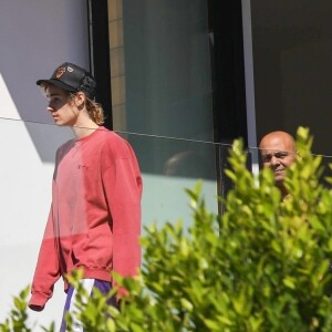 Justin Bieber et sa femme Hailey Baldwin sont allés visiter la maison de Demi Lovato le 17 octobre 2018.