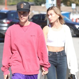 Justin Bieber et sa femme Hailey Baldwin sont allés prendre le petit-déjeuner main dans la main à Toluca Lake, le 17 octobre 2018.