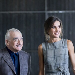 La reine Letizia d'Espagne et Martin Scorsese participent à une réunion avec des jeunes réalisateurs, dans le cadre du programme "Fabrica Scorsese", développé dans l'ancienne usine d'armes de La Vega lors du "Princess of Asturias Awards 2018" à Oviedo, le 18 octobre 2018.