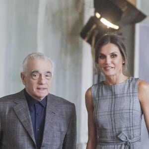 La reine Letizia d'Espagne et Martin Scorsese participent à une réunion avec des jeunes réalisateurs, dans le cadre du programme "Fabrica Scorsese", développé dans l'ancienne usine d'armes de La Vega lors du "Princess of Asturias Awards 2018" à Oviedo, le 18 octobre 2018.