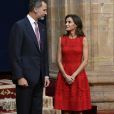 Le roi Felipe VI et la reine Letizia d'Espagne lors de la cérémonie de remise des prix Princesse des Asturies à Oviedo le 19 octobre 2018.