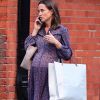Exclusif - Pippa Middleton (enceinte), sur le point d'accoucher très prochainement, est allée faire du shopping dans les rues de Londres. Le 6 octobre 2018.