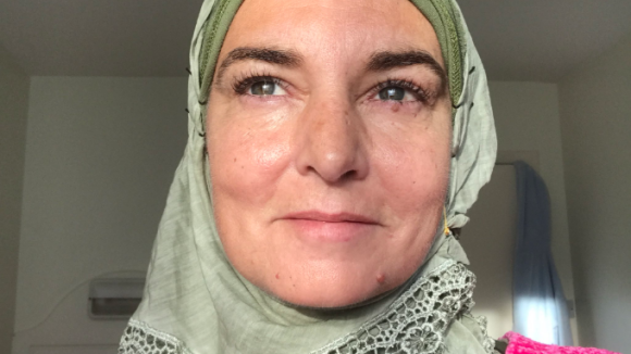 Sinead O'Connor voilée : La star révèle sa conversion à l'islam