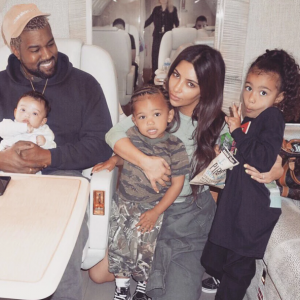 Kanye West, Kim Kardashian et leurs trois enfants Chicago, Saint et North (avril 2018).