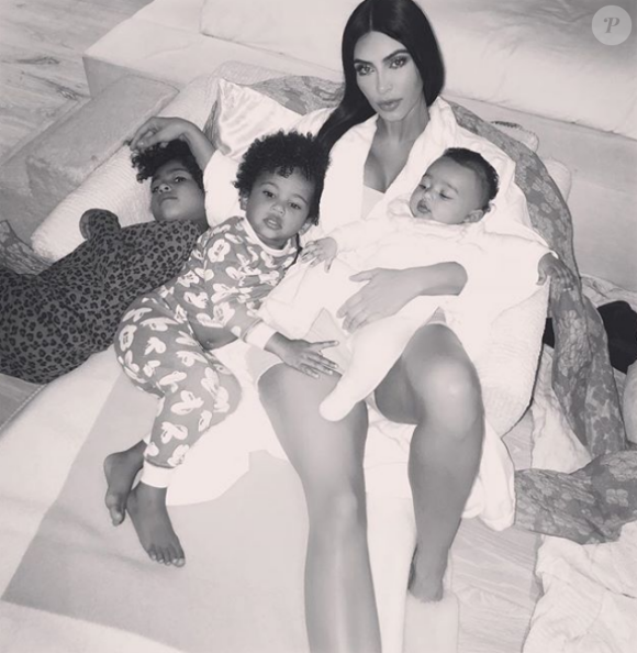 Kim Kardashian et ses trois enfants North, Saint et Chicago (mai 2018).