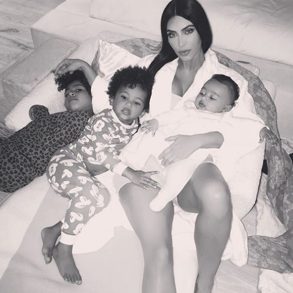 Kim Kardashian et ses trois enfants North, Saint et Chicago (mai 2018).