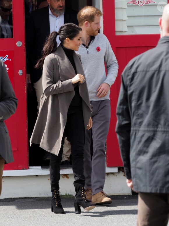 Le prince Harry, duc de Sussex, et Meghan Markle, duchesse de Sussex, enceinte se rendent au Maranui Café à Wellington, Nouvelle-Zélande, le 28 octobre 2018.