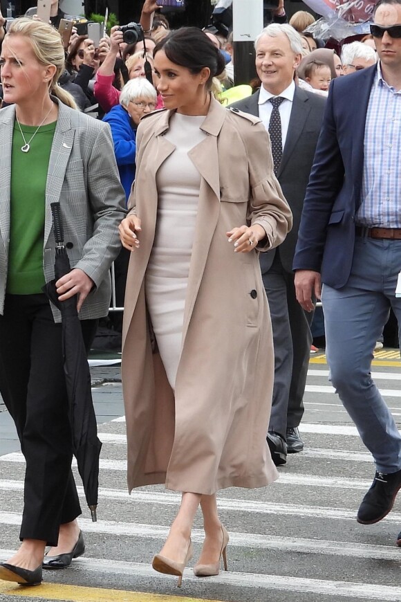 Le prince Harry, duc de Sussex, et Meghan Markle, duchesse de Sussex, ont été accueillis par une foule de supporters au Viaduct Harbour à Auckland, Nouvelle-Zélande, le 30 octobre 2018.