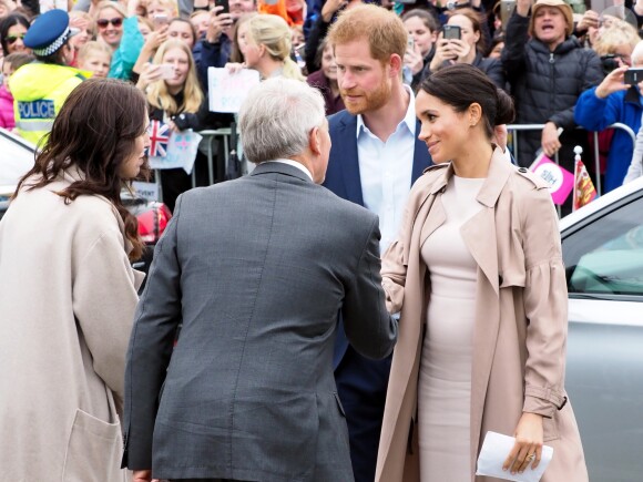Le prince Harry, duc de Sussex, et Meghan Markle, duchesse de Sussex, ont été accueillis par une foule de supporters au Viaduct Harbour à Auckland, Nouvelle-Zélande, le 30 octobre 2018.
