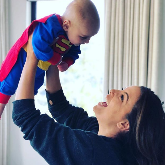 Eva Longoria et son fils Santiago fêtent Halloween, le 31 octobre 2018