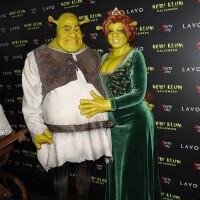 Heidi Klum : Princesse Fiona amoureuse avec Tom pour Halloween