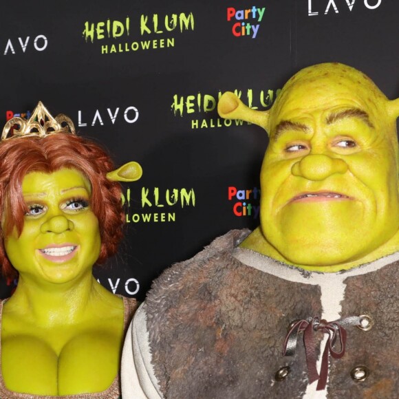 Heidi Klum et son compagnon Tom Kaulitz déguisés en Fiona et Shrek - 19ème soirée d'Halloween de Heidi Klum à New York, le 31 octobre 2018.