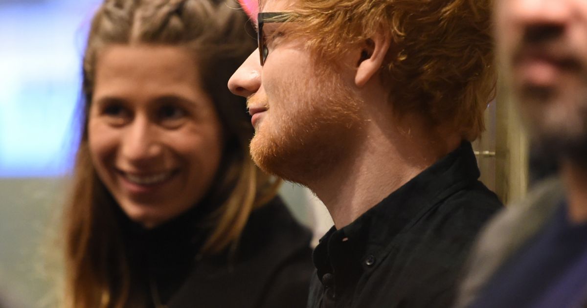 Ed Sheeran et Cherry Seaborn dans The One Show à Londres le 3 mars 2017